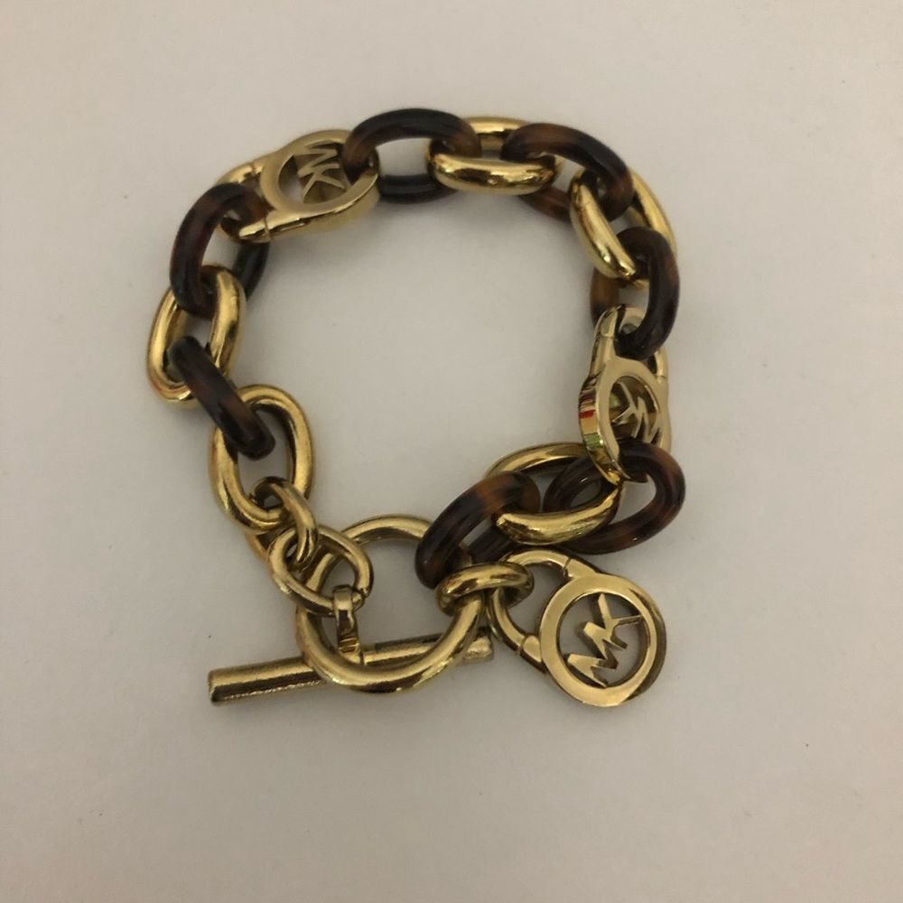 Michael Kors Toggle And Lock Gold and Brown Tortoise Shell Chain Bracelet - Picture 2 of 4